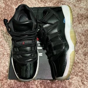 Jordan 11 Retro Low 72-10 / GS / Size 7